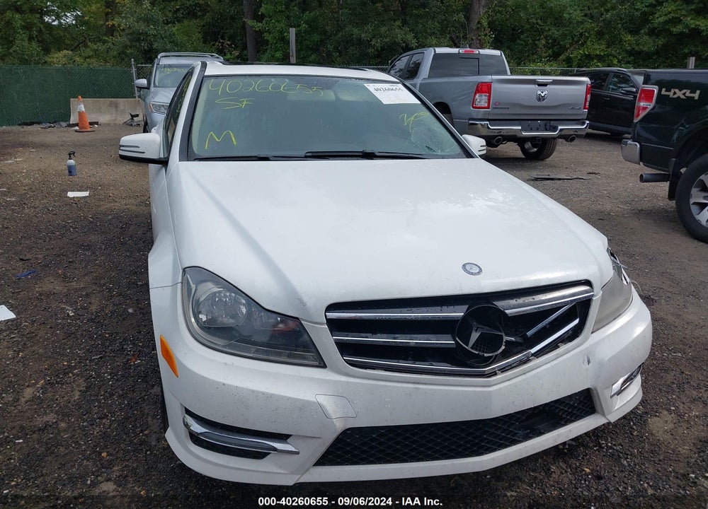 2014 MERCEDES-BENZ C 300 LUXURY 4MATIC/SPORT 4MATIC VIN: WDDGF8AB1ER323364