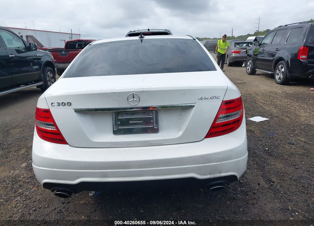 2014 MERCEDES-BENZ C 300 LUXURY 4MATIC/SPORT 4MATIC VIN: WDDGF8AB1ER323364