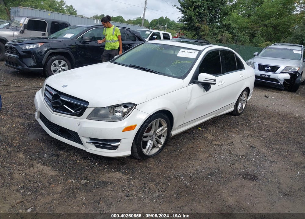 2014 MERCEDES-BENZ C 300 LUXURY 4MATIC/SPORT 4MATIC VIN: WDDGF8AB1ER323364