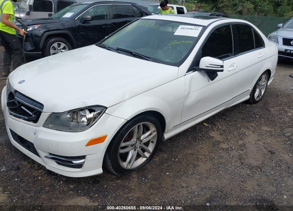 2014 MERCEDES-BENZ C 300 LUXURY 4MATIC/SPORT 4MATIC VIN: WDDGF8AB1ER323364