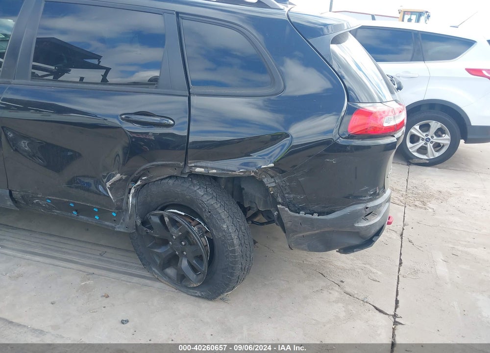 2015 JEEP CHEROKEE TRAILHAWK VIN: 1C4PJMBS8FW529560
