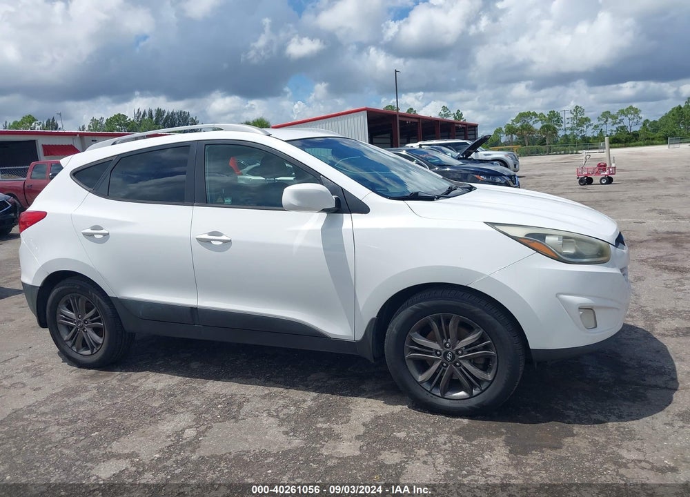 2015 HYUNDAI TUCSON SE VIN: KM8JUCAG9FU954801