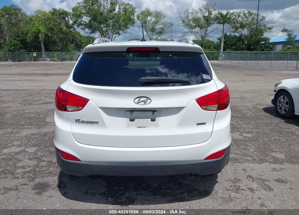 2015 HYUNDAI TUCSON SE VIN: KM8JUCAG9FU954801