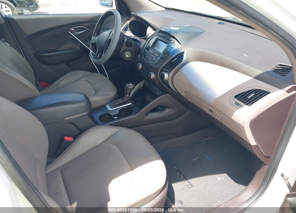 2015 HYUNDAI TUCSON SE VIN: KM8JUCAG9FU954801