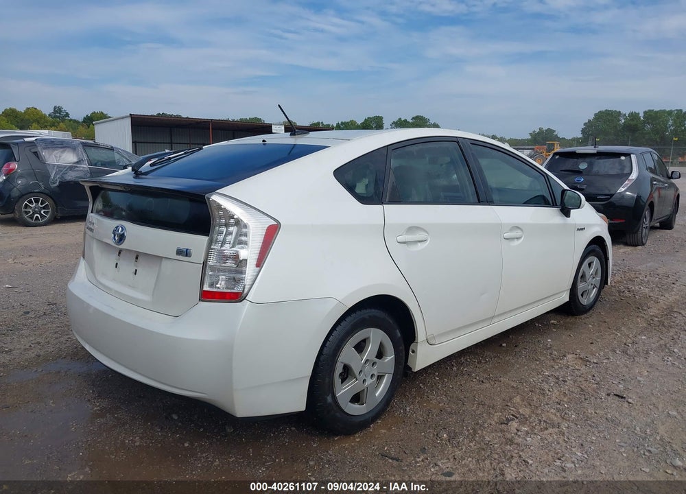 2011 TOYOTA PRIUS TWO VIN: JTDKN3DU2B5367500
