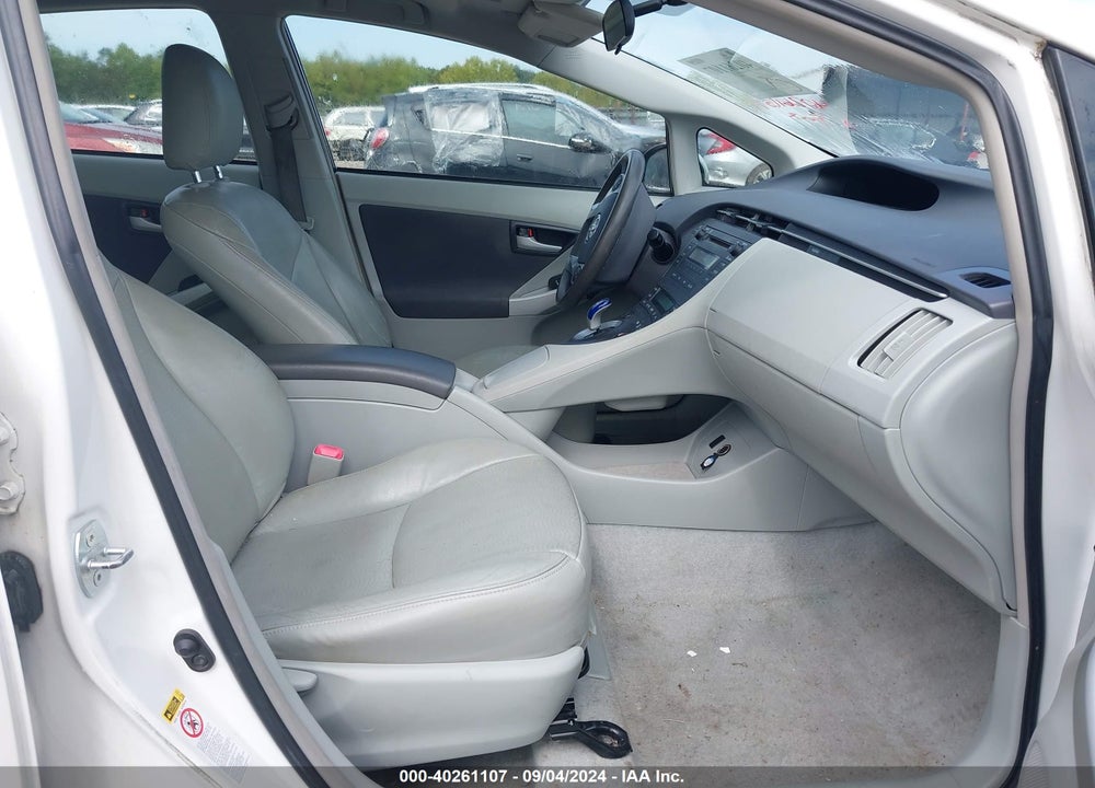 2011 TOYOTA PRIUS TWO VIN: JTDKN3DU2B5367500