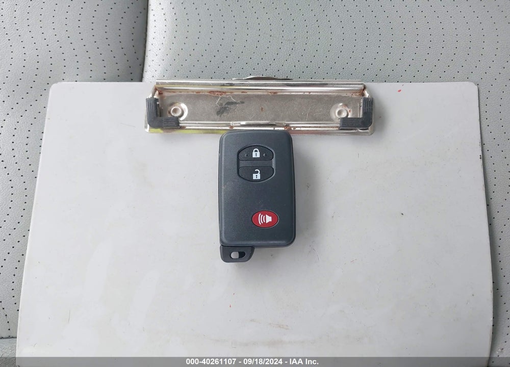 2011 TOYOTA PRIUS TWO VIN: JTDKN3DU2B5367500