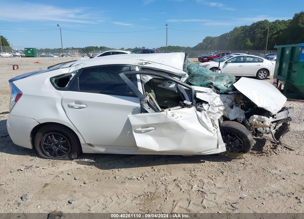 2015 TOYOTA PRIUS TWO VIN: JTDKN3DU3F1910463
