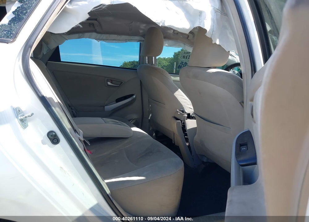 2015 TOYOTA PRIUS TWO VIN: JTDKN3DU3F1910463