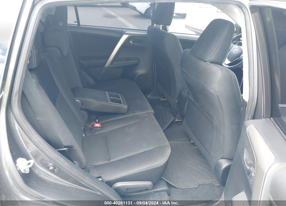 2015 TOYOTA RAV4 XLE VIN: JTMWFREV0FJ046853
