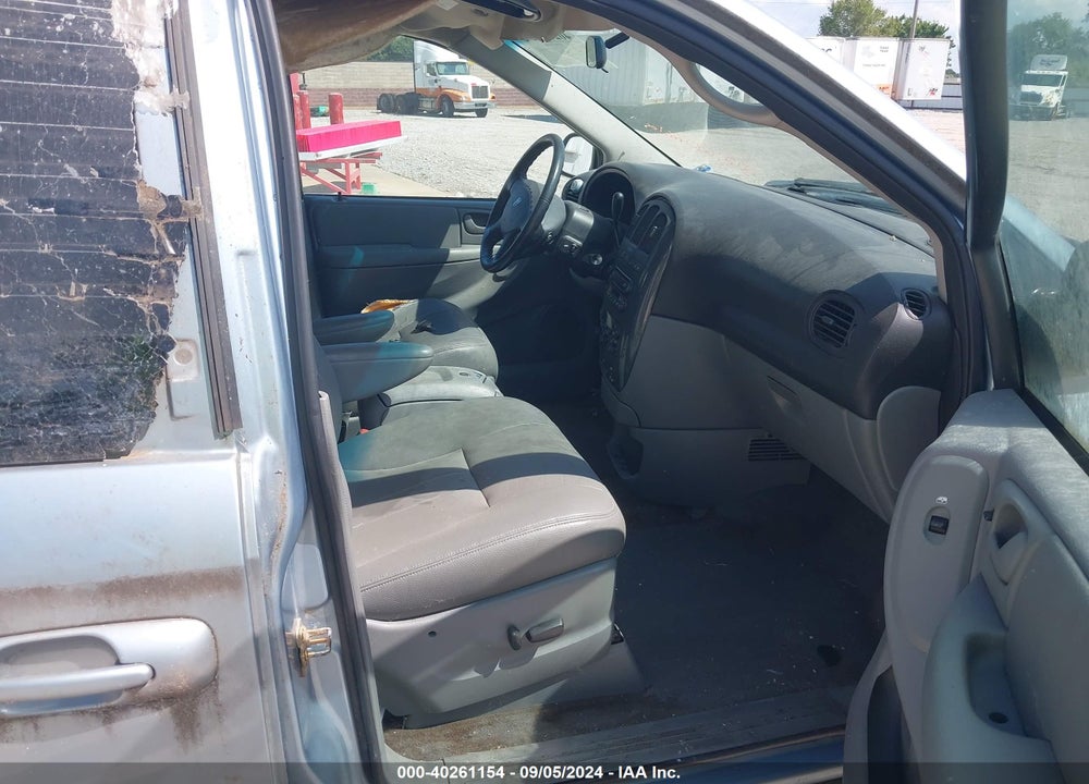 2005 DODGE GRAND CARAVAN SXT VIN: 2D4GP44L65R432730