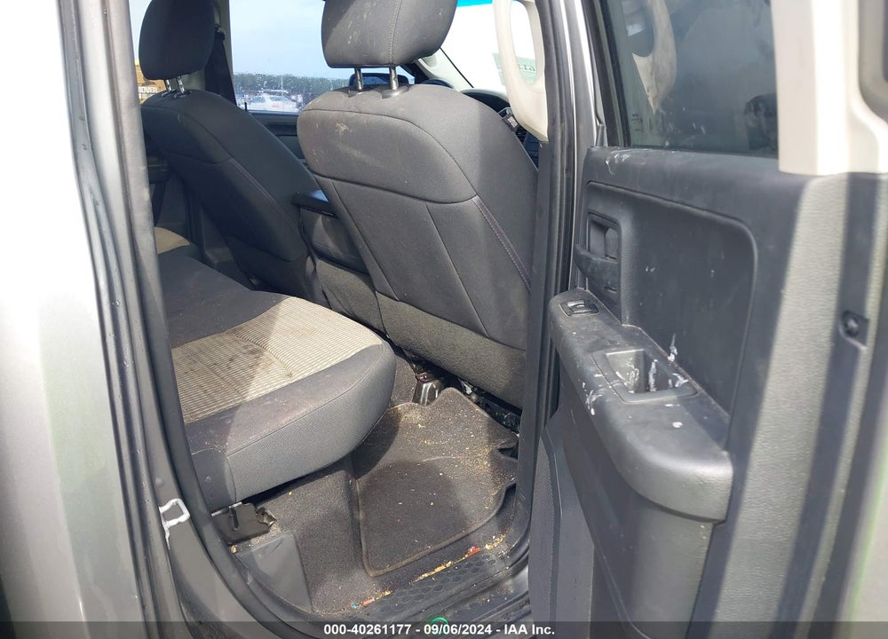 2012 RAM 1500 ST VIN: 1C6RD6FT7CS268575