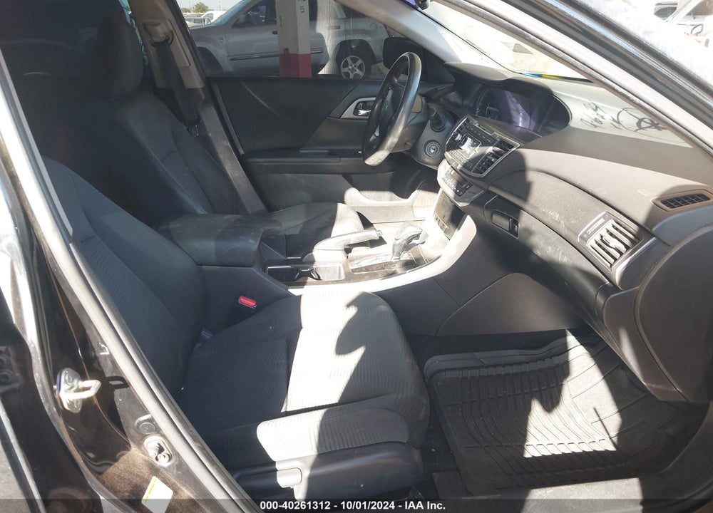2015 HONDA ACCORD LX VIN: 1HGCR2F32FA043405