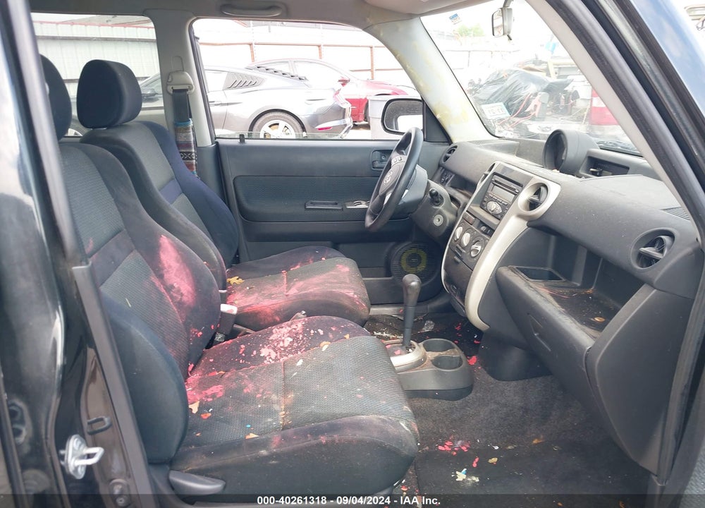 2006 SCION XB VIN: JTLKT324X64117298