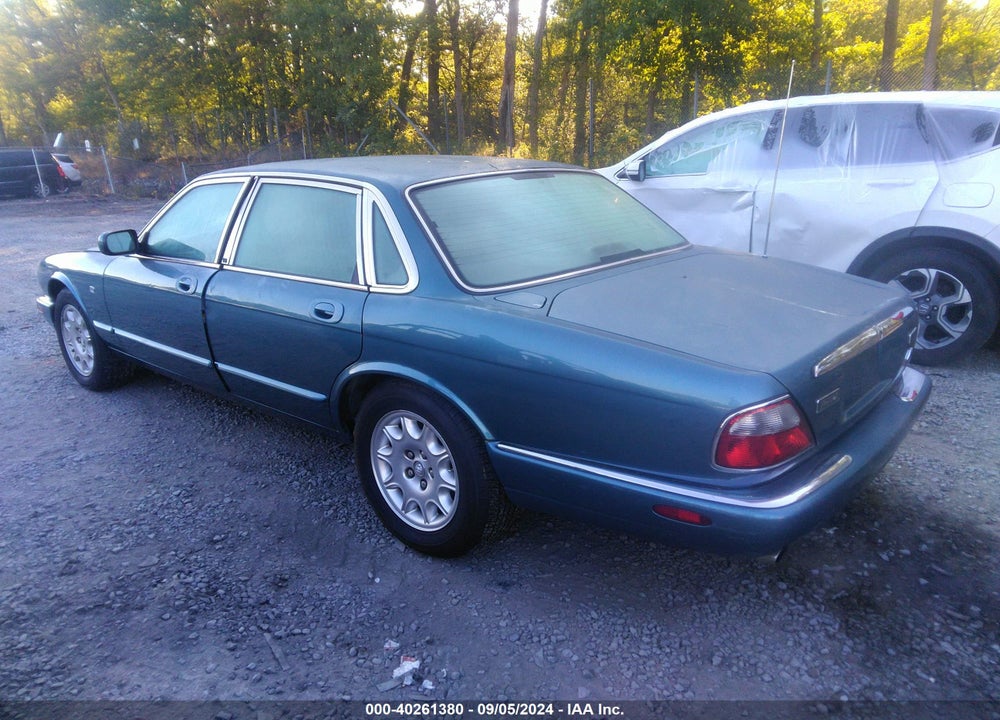 1999 JAGUAR XJ8 VIN: SAJHX1046XC860972