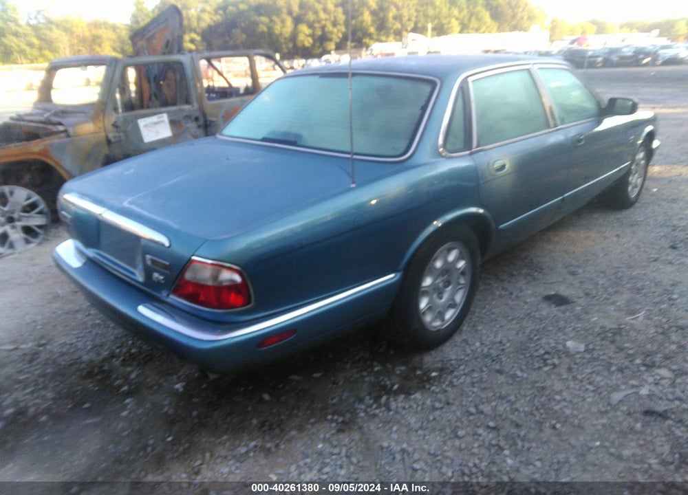 1999 JAGUAR XJ8 VIN: SAJHX1046XC860972