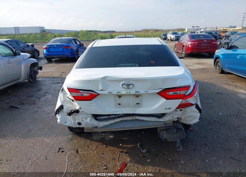 2018 TOYOTA CAMRY LE VIN: JTNB11HK2J3033420