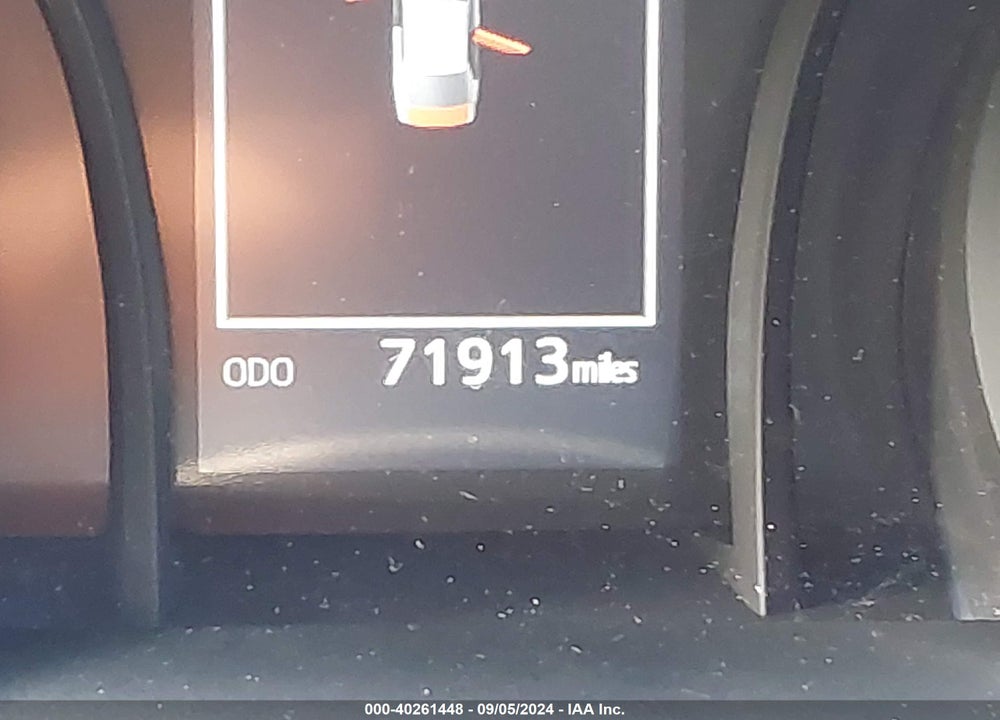 2018 TOYOTA CAMRY LE VIN: JTNB11HK2J3033420