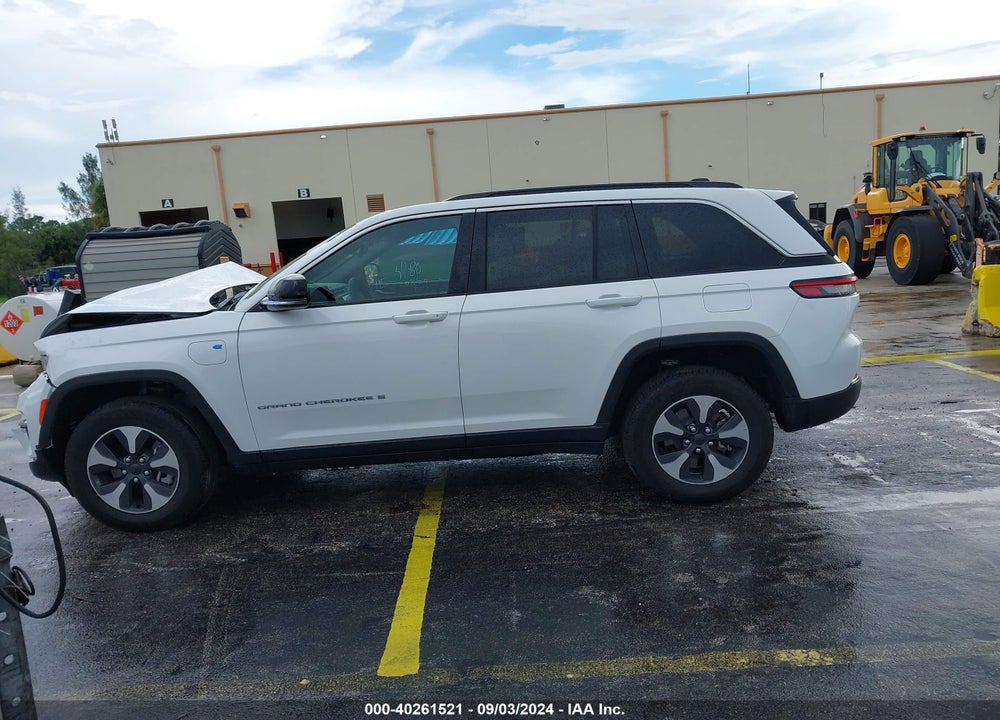 2024 JEEP GRAND CHEROKEE 4XE VIN: 1C4RJYB6XRC129850