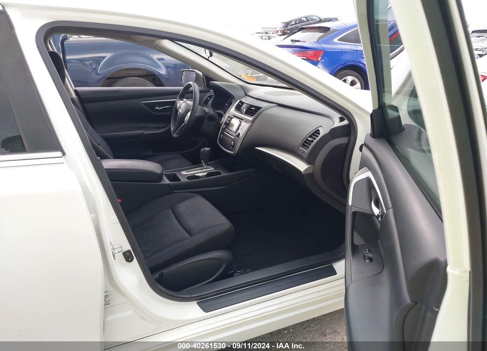 2017 NISSAN ALTIMA VIN: 1N4AL3AP8HN308661