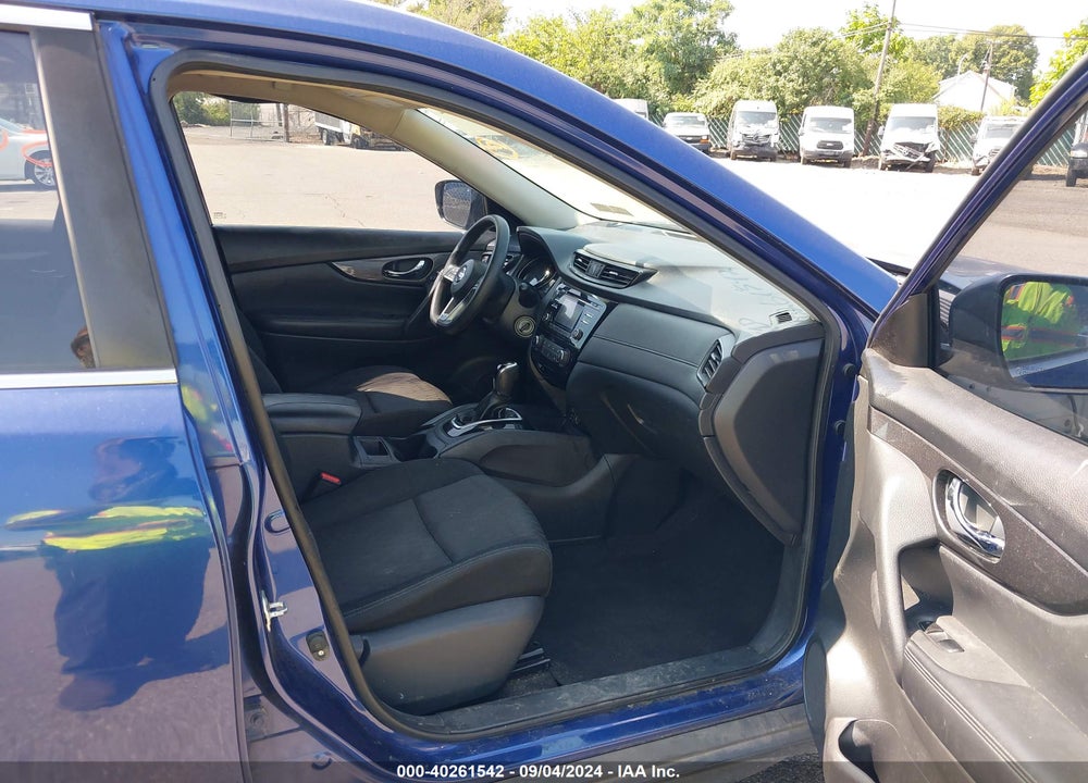 2017 NISSAN ROGUE S VIN: KNMAT2MT9HP507218
