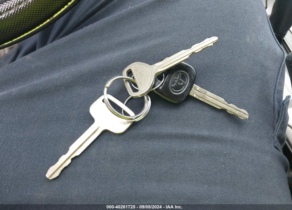2002 TOYOTA CELICA GT VIN: JTDDR32TX20113778