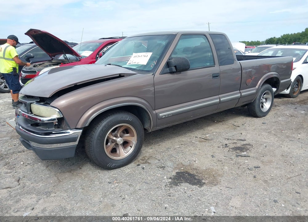 2000 CHEVROLET S-10 LS VIN: 1GCCS1945YK153072