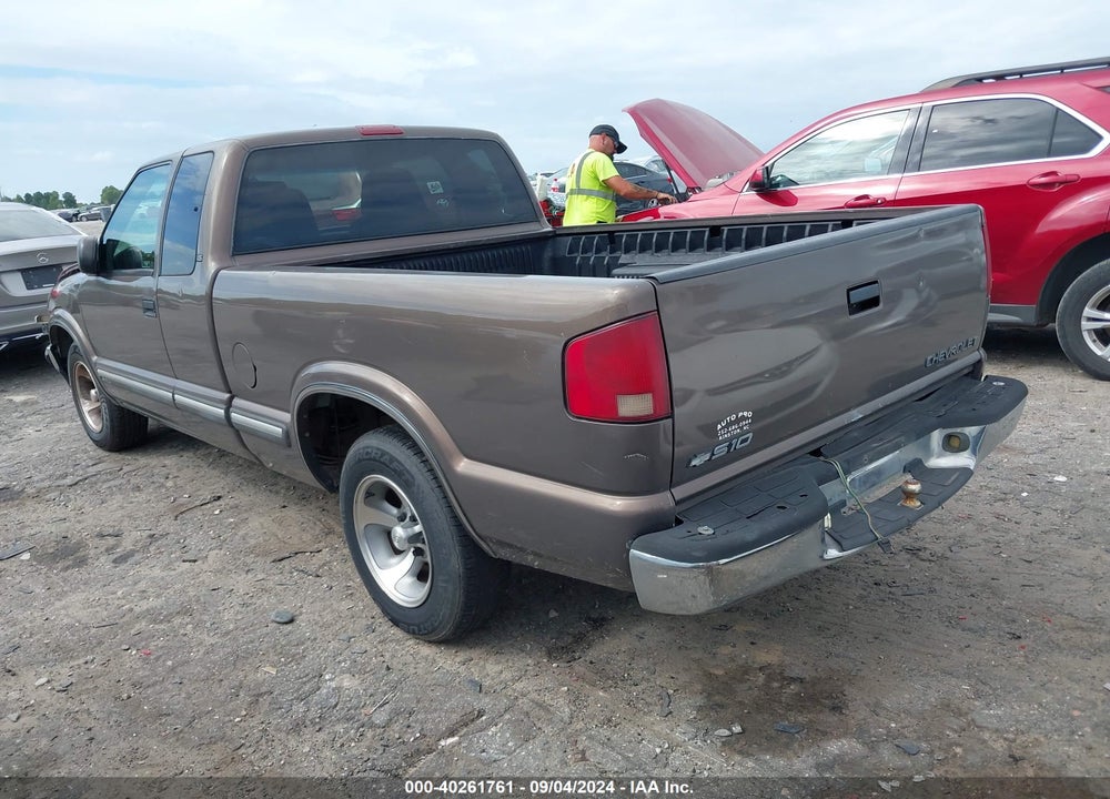 2000 CHEVROLET S-10 LS VIN: 1GCCS1945YK153072