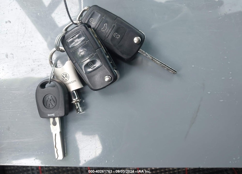 2009 VOLKSWAGEN GTI 4-DOOR VIN: WVWGV71K79W130957