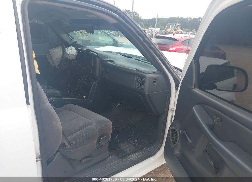 2000 CHEVROLET SILVERADO 1500 VIN: 1GCEC14W6YZ343842