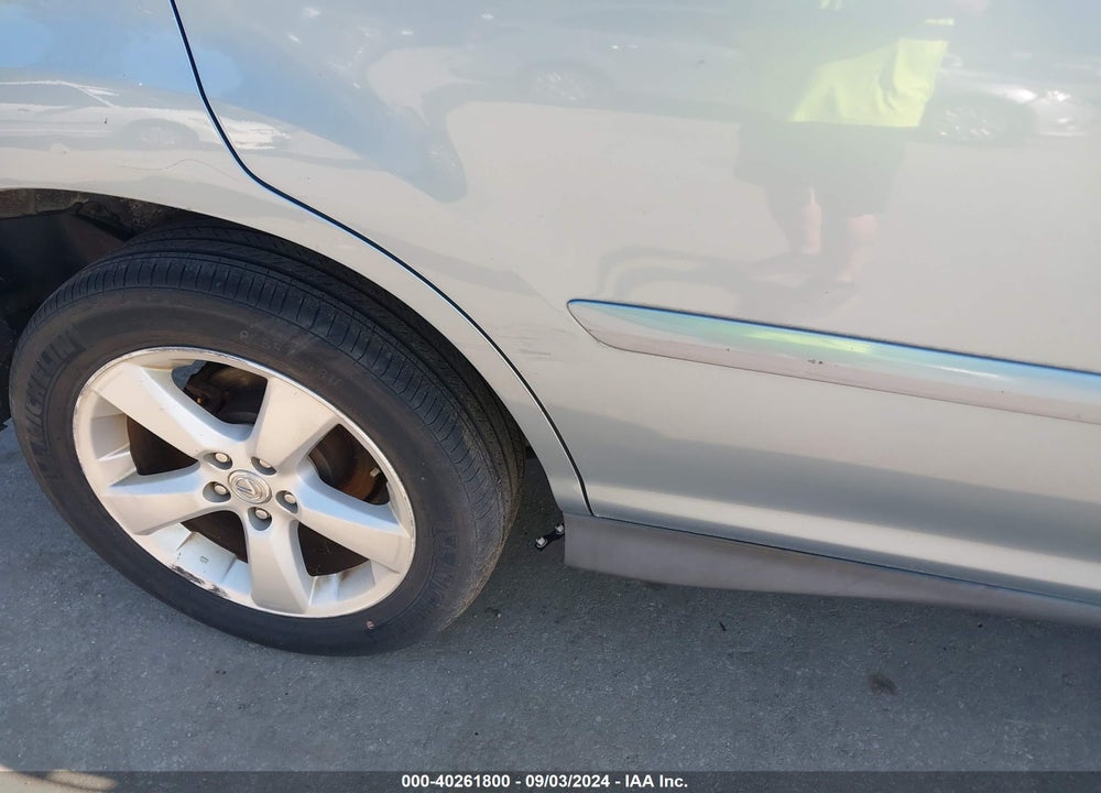 2005 LEXUS RX 330 VIN: 2T2HA31U15C044570