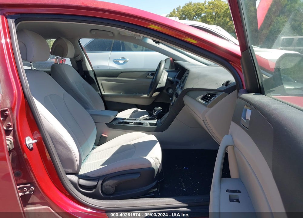 2015 HYUNDAI SONATA SE VIN: 5NPE24AFXFH227170