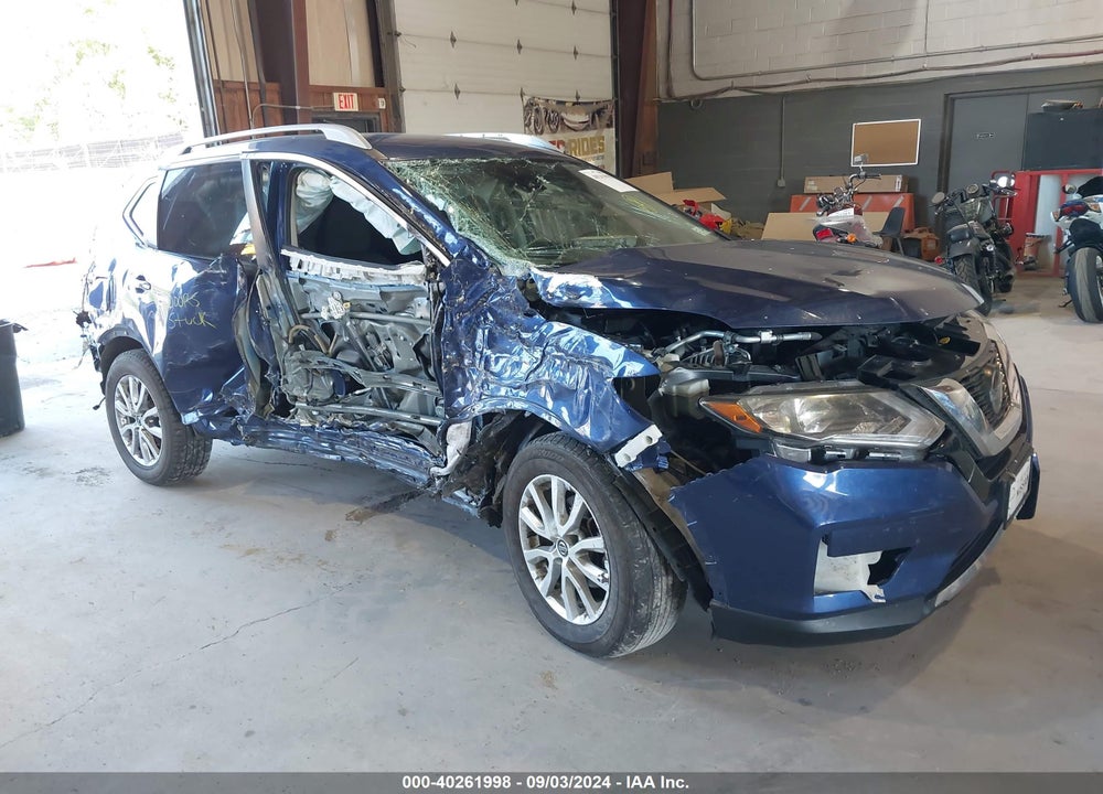 2019 NISSAN ROGUE SV VIN: 5N1AT2MV2KC717946