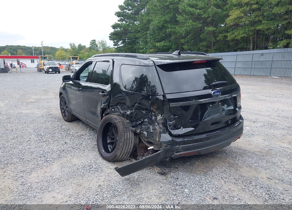 2017 FORD EXPLORER XLT VIN: 1FM5K8D87HGD33938