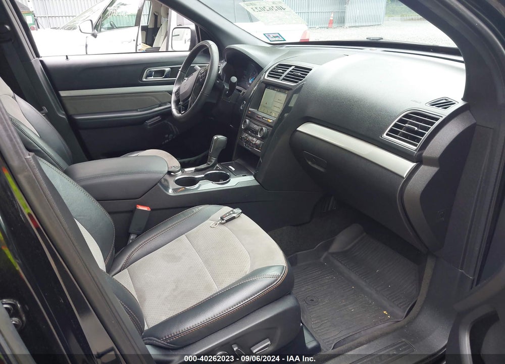 2017 FORD EXPLORER XLT VIN: 1FM5K8D87HGD33938