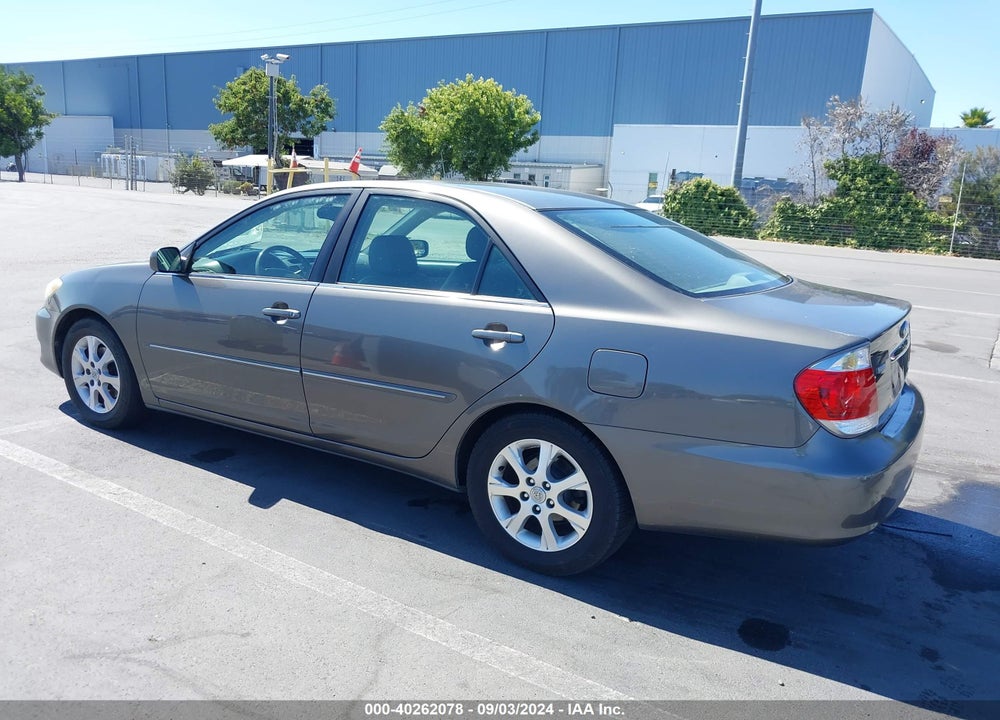 2005 TOYOTA CAMRY XLE V6 VIN: 4T1BF30K05U601978