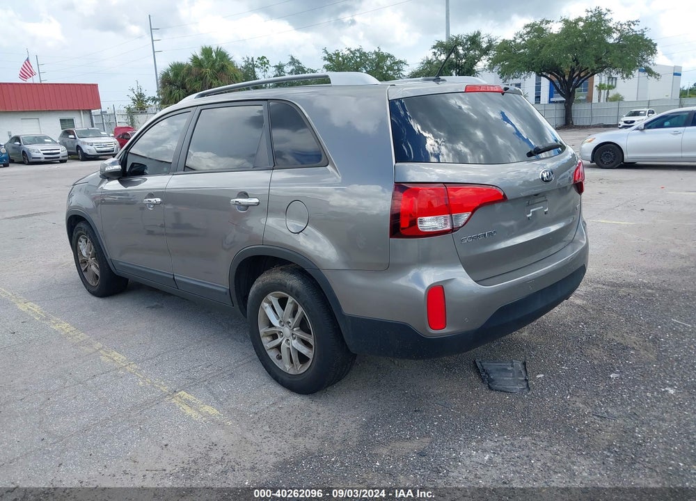 2014 KIA SORENTO LX VIN: 5XYKT3A65EG435893