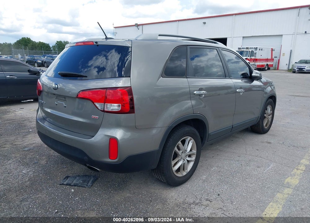 2014 KIA SORENTO LX VIN: 5XYKT3A65EG435893