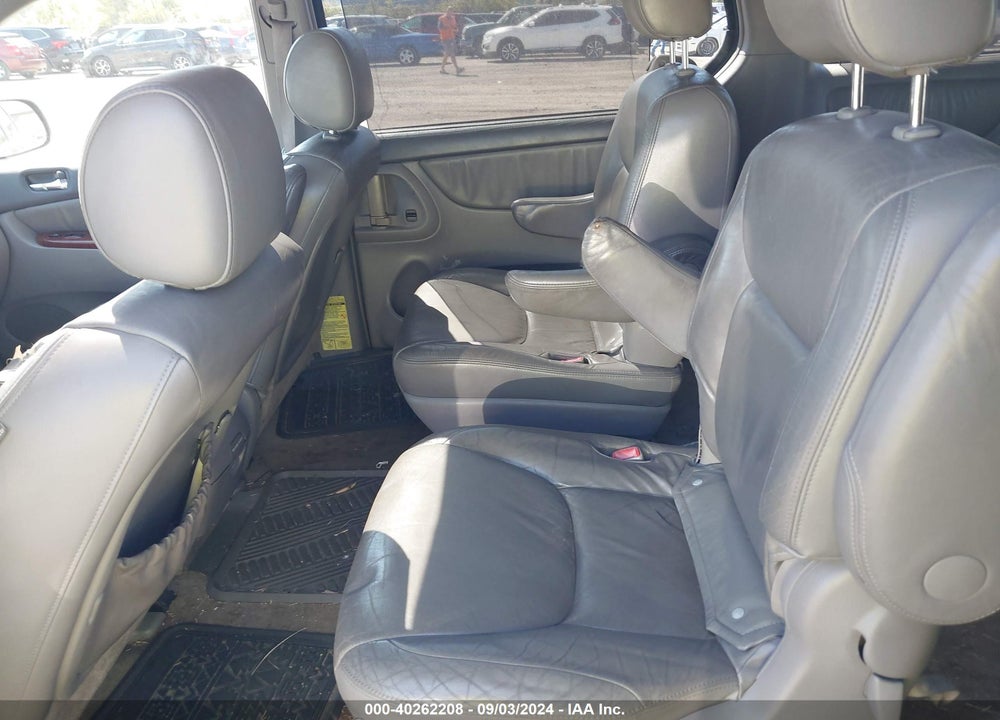 2005 TOYOTA SIENNA XLE LIMITED VIN: 5TDZA22C05S239768