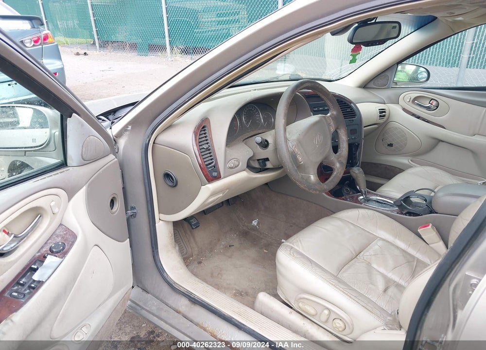 2001 OLDSMOBILE AURORA 3.5 VIN: 1G3GR64H814230628