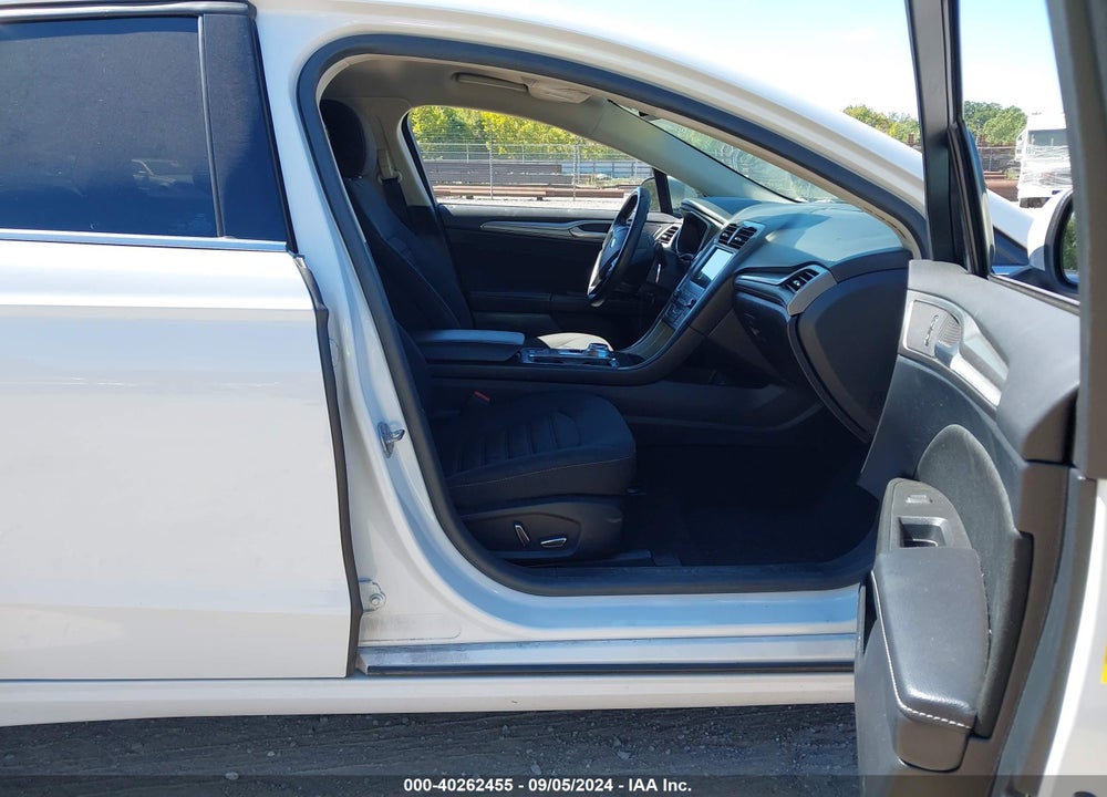 2019 FORD FUSION SE VIN: 3FA6P0H75KR122448