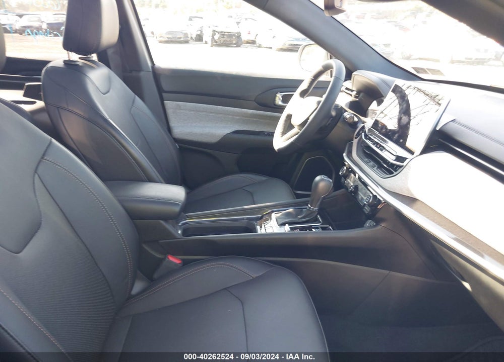 2023 JEEP COMPASS LATITUDE LUX FWD VIN: 3C4NJDFN1PT533601
