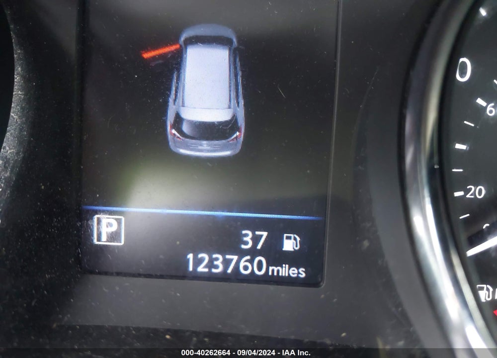 2018 NISSAN ROGUE SL VIN: 5N1AT2MT5JC759086