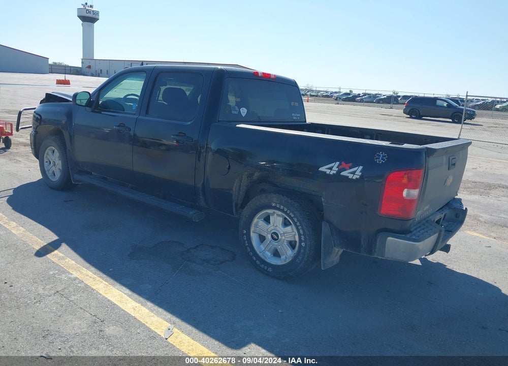 2011 CHEVROLET SILVERADO 1500 LT VIN: 3GCPKSE33BG294869