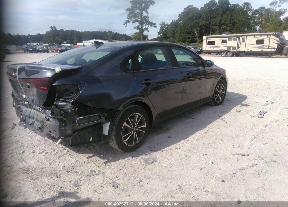 2024 KIA FORTE LXS VIN: 3KPF24AD1RE758883