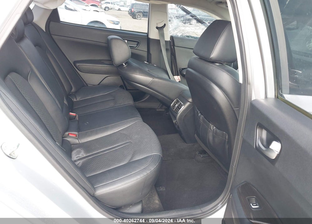 2019 KIA OPTIMA EX VIN: 5XXGU4L11KG319200