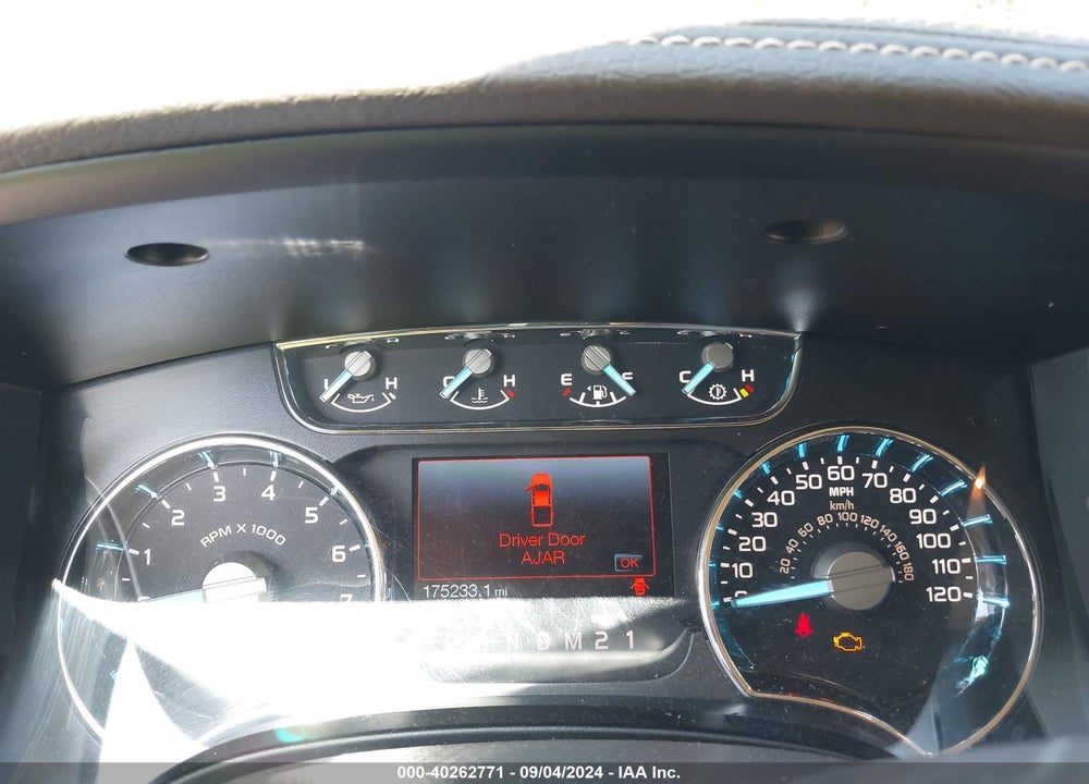 2011 FORD F-150 LARIAT VIN: 1FTFW1EF4BKE14479