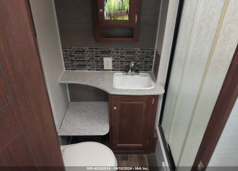 2017 KEYSTONE PREMIER TRAVEL TRAILER VIN: 4YDT22R2XHD420566