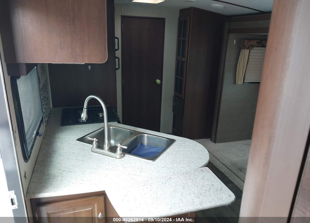 2017 KEYSTONE PREMIER TRAVEL TRAILER VIN: 4YDT22R2XHD420566