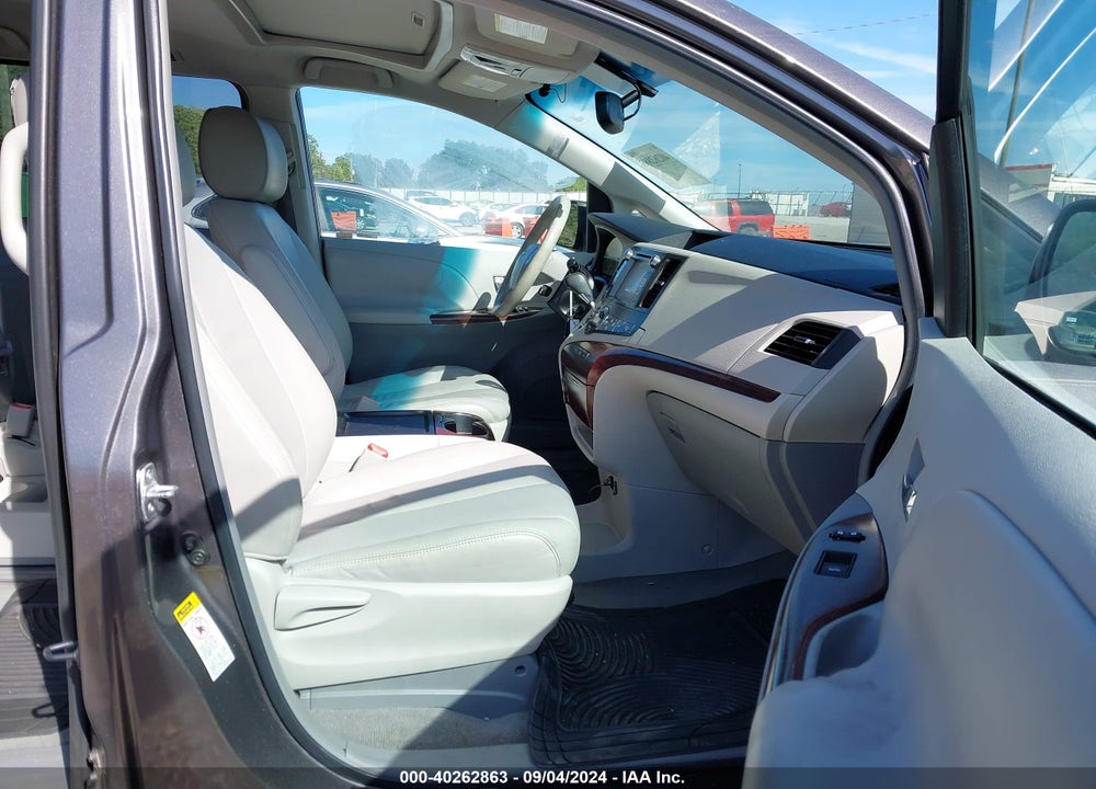 2011 TOYOTA SIENNA XLE V6 VIN: 5TDYK3DCXBS089269